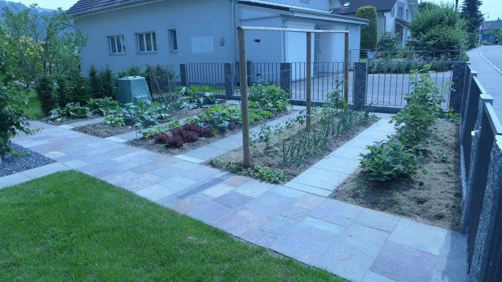 Laederach Gartenbau - Natursteinbelaege - Gartenbau