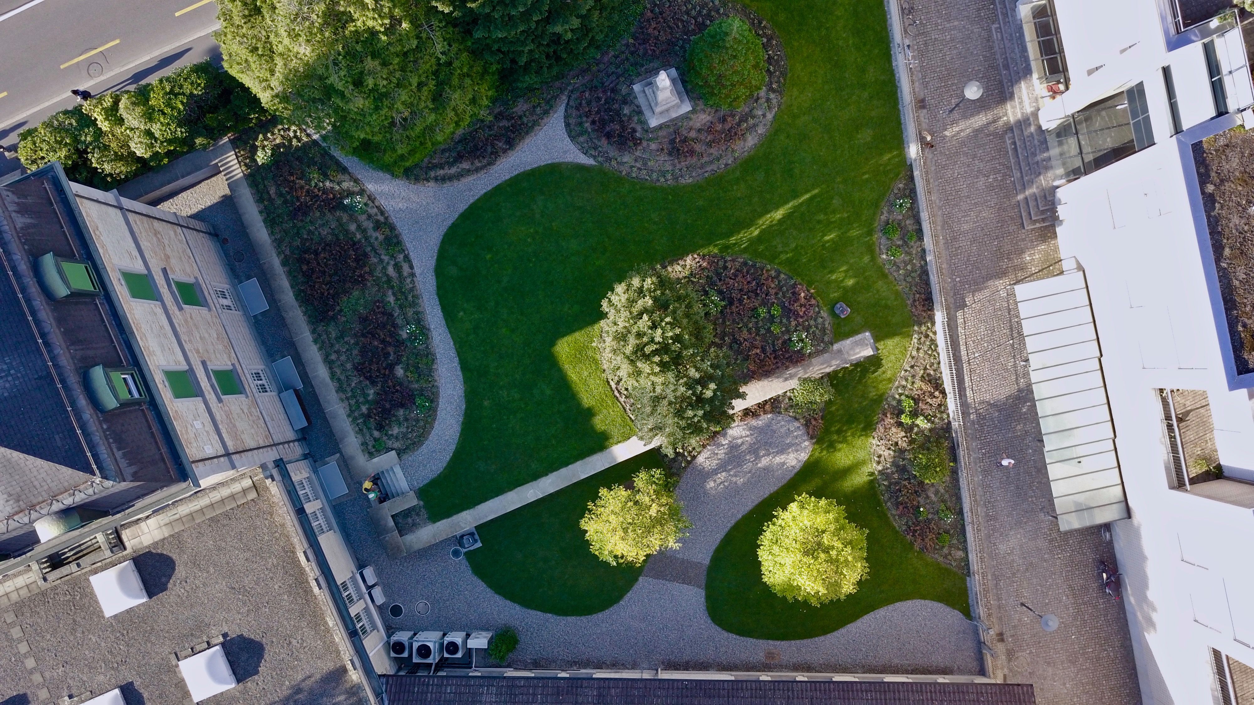 Laederach Gartenbau - Gartenanlage von oben - Gartenbau