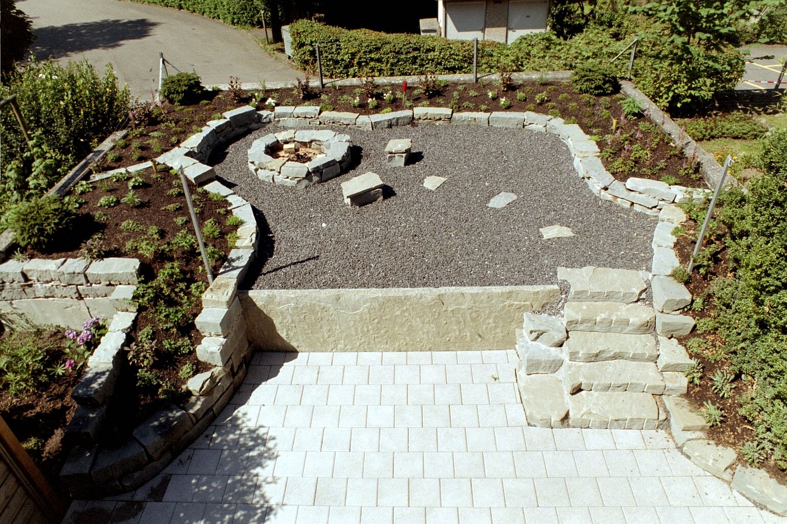 Laederach Gartenbau - Naturgarten - Naturstein - Gartenbau