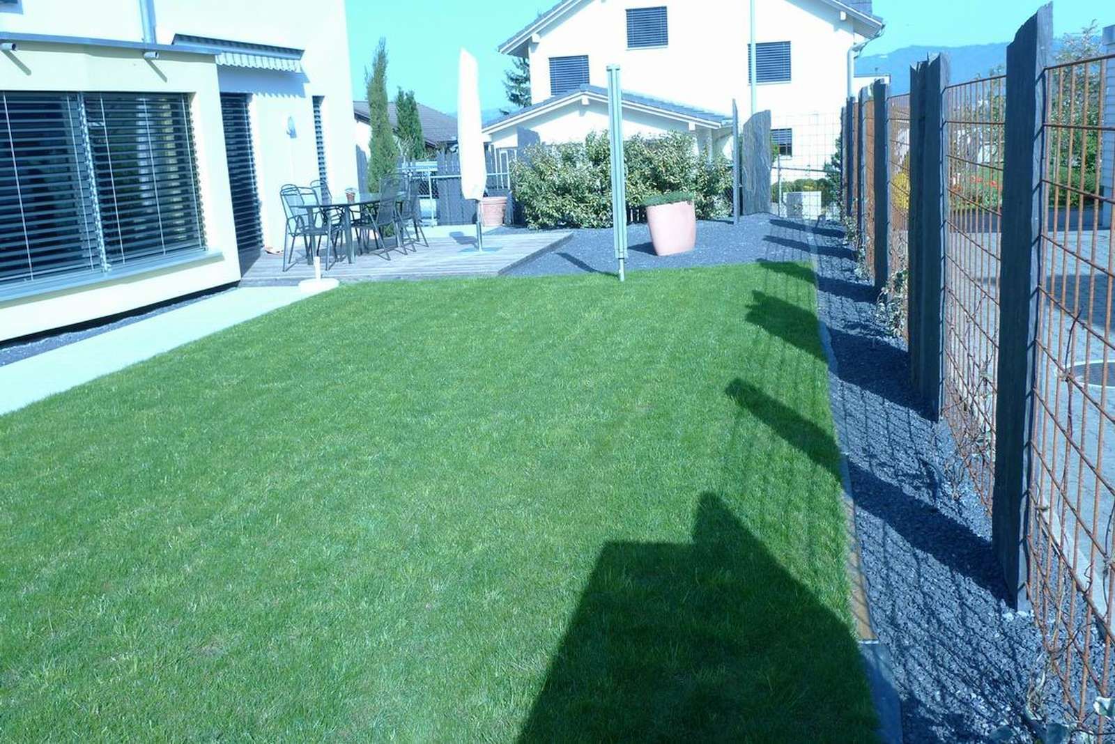 Laederach Gartenbau - Sichtschutz mit Armierungsstahl - Gartenbau